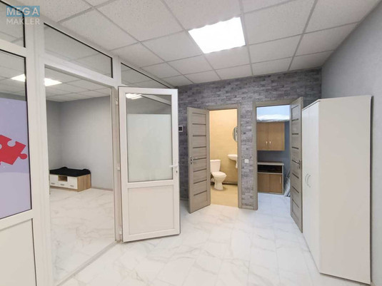 Продаж комерційної нерухомості, 57&nbsp;кв.м, под магазин, <a class="location-link" href="/kiev/" title="Недвижимость Київ">Київ</a>, <a class="location-link" href="/kiev/darnickij/" title="Недвижимость Дарницький район">Дарницький р-н</a>, Євгена Харченка вул., 47 (изображение 14)