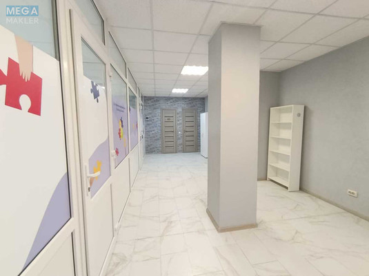 Продаж комерційної нерухомості, 57&nbsp;кв.м, под офис, <a class="location-link" href="/kiev/" title="Недвижимость Київ">Київ</a>, <a class="location-link" href="/kiev/darnickij/" title="Недвижимость Дарницький район">Дарницький р-н</a>, Євгена Харченка вул., 47 (изображение 3)