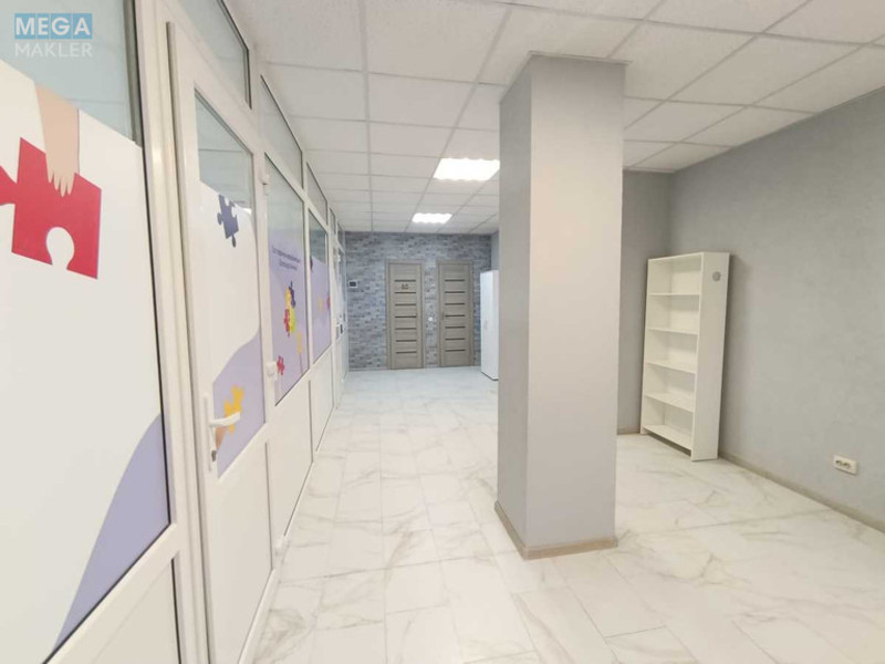 Продаж комерційної нерухомості, 57&nbsp;кв.м, под офис, <a class="location-link" href="/kiev/" title="Недвижимость Київ">Київ</a>, <a class="location-link" href="/kiev/darnickij/" title="Недвижимость Дарницький район">Дарницький р-н</a>, Євгена Харченка вул., 47 (изображение 3)