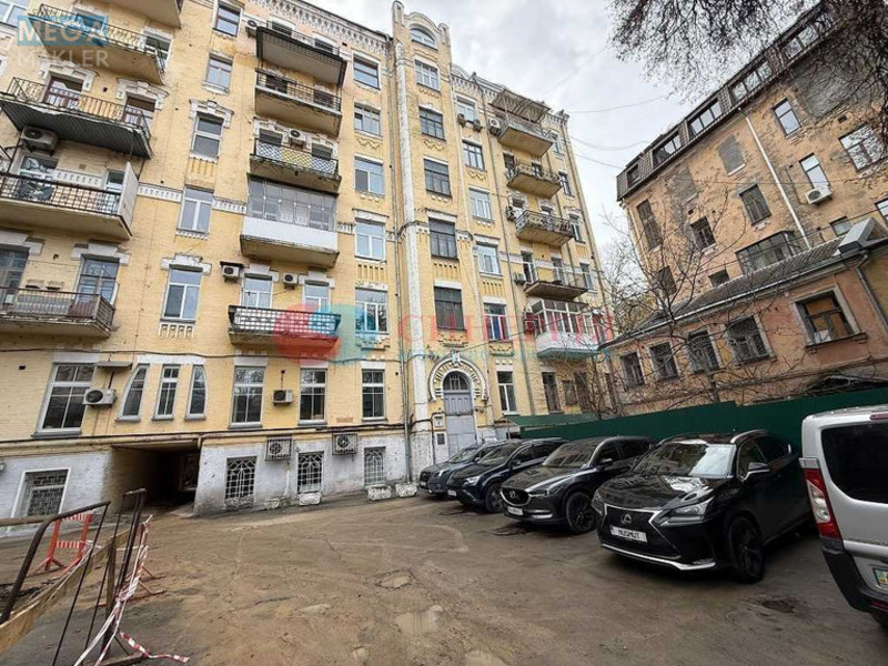 Продаж 2 кімнатної квартири (72/21/33), 5 пов. 6 пов. будинку, <a class="location-link" href="/kiev/" title="Недвижимость Київ">Київ</a>, <a class="location-link" href="/kiev/pecherskij/" title="Недвижимость Печерський район">Печерський р-н</a>, Музейний пров., 8Б (изображение 24)