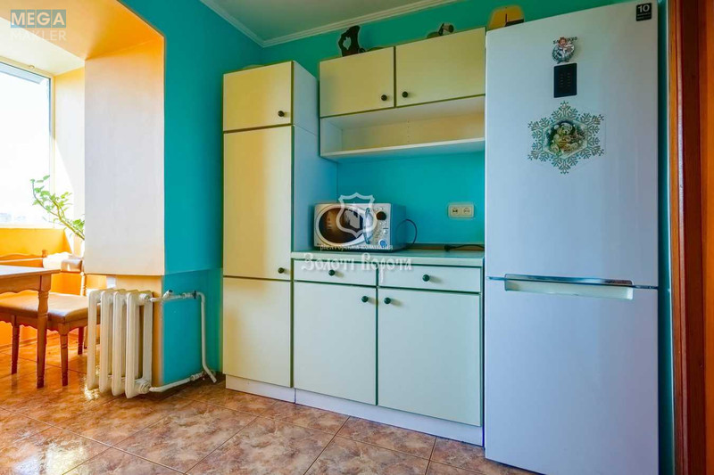Продаж 3 кімнатної квартири (73,7/39/12,9), 10 пов. 10 пов. будинку, <a class="location-link" href="/kiev/" title="Недвижимость Київ">Київ</a>, <a class="location-link" href="/kiev/podolskij/" title="Недвижимость Подільський район">Подільський р-н</a>, Миколи Садовського вул., 12 (изображение 4)