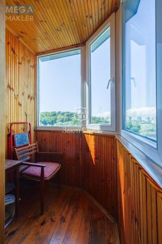 Продаж 3 кімнатної квартири (73,7/39/12,9), 10 пов. 10 пов. будинку, <a class="location-link" href="/kiev/" title="Недвижимость Київ">Київ</a>, <a class="location-link" href="/kiev/podolskij/" title="Недвижимость Подільський район">Подільський р-н</a>, Миколи Садовського вул., 12 (изображение 8)