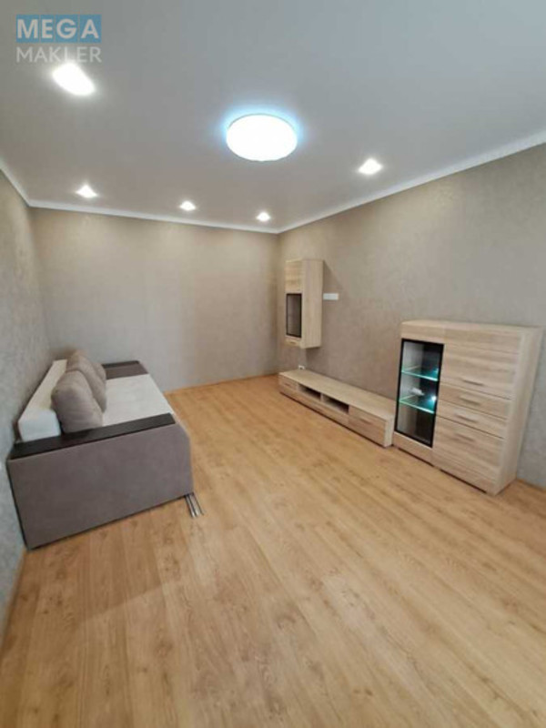 Оренда 2 кімнатної квартири, <a class="location-link" href="/kiev/" title="Недвижимость Київ">Київ</a>, <a class="location-link" href="/kiev/solomenskij/" title="Недвижимость Солом'янський район">Солом'янський р-н</a>, Кадетський Гай вул., 10 (изображение 3)