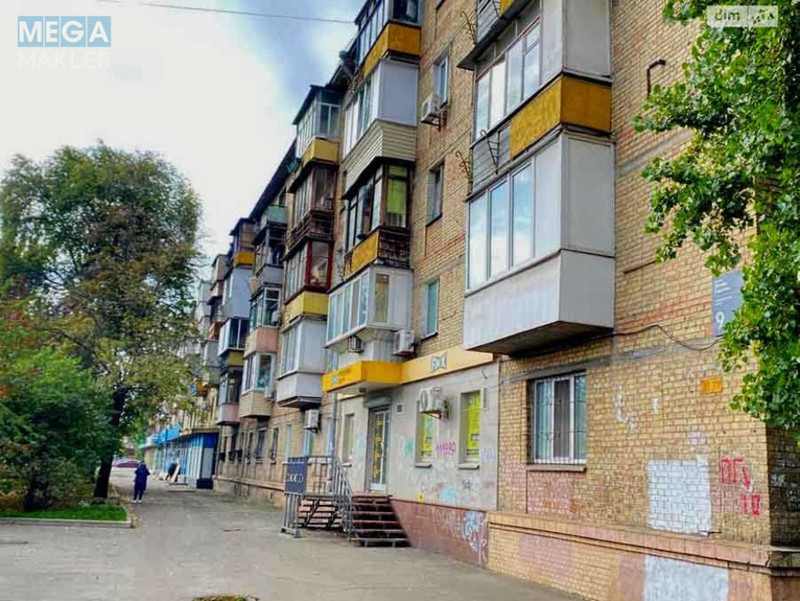 Оренда комерційної нерухомості, 145&nbsp;кв.м, под магазин, <a class="location-link" href="/kiev/" title="Недвижимость Київ">Київ</a>, <a class="location-link" href="/kiev/dneprovskij/" title="Недвижимость Дніпровський район">Дніпровський р-н</a>, Юрія Гагаріна просп., 9 (изображение 4)