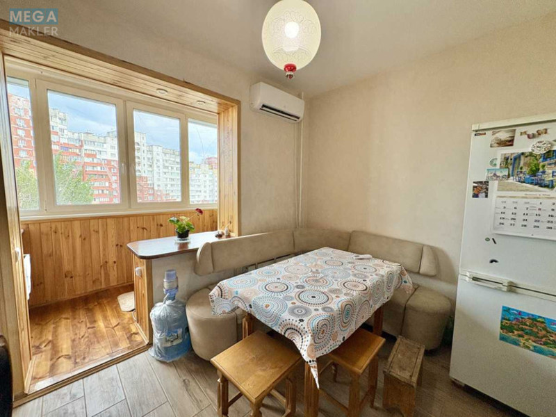 Продаж 2 кімнатної квартири (59/32/12), 9 пов. 16 пов. будинку, <a class="location-link" href="/kiev/" title="Недвижимость Київ">Київ</a>, <a class="location-link" href="/kiev/desnyanskij/" title="Недвижимость Деснянський район">Деснянський р-н</a>, Миколи Закревського вул., 5 (изображение 2)