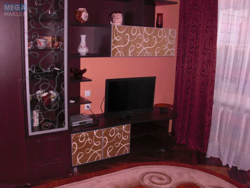 Оренда 1 кімнатної квартири, <a class="location-link" href="/kiev/" title="Недвижимость Київ">Київ</a>, <a class="location-link" href="/kiev/pecherskij/" title="Недвижимость Печерський район">Печерський р-н</a>, Леси Украинки бульв. (изображение 3)