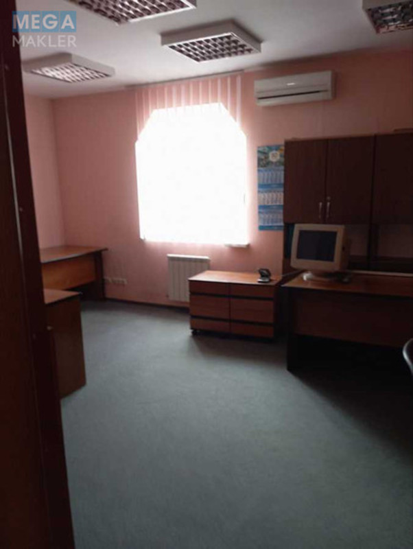 Продаж дома, 3&nbsp;поверху, 346&nbsp;кв.м, 8&nbsp;кімнат, ділянка 6&nbsp;соток, <a class="location-link" href="/kiev/" title="Недвижимость Київ">Київ</a>, <a class="location-link" href="/kiev/shevchenkovskij/" title="Недвижимость Шевченківський район">Шевченківський р-н</a>, Академика Туполева ул. (изображение 13)
