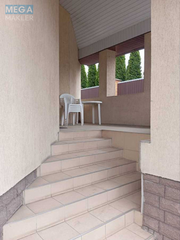 Продаж дома, 3&nbsp;поверху, 346&nbsp;кв.м, 8&nbsp;кімнат, ділянка 6&nbsp;соток, <a class="location-link" href="/kiev/" title="Недвижимость Київ">Київ</a>, <a class="location-link" href="/kiev/shevchenkovskij/" title="Недвижимость Шевченківський район">Шевченківський р-н</a>, Академика Туполева ул. (изображение 23)