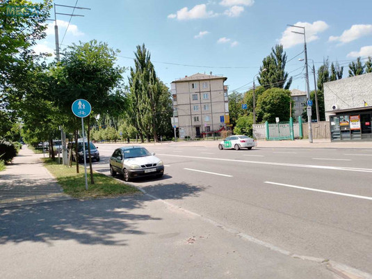 Продаж дома, 3&nbsp;поверху, 346&nbsp;кв.м, 8&nbsp;кімнат, ділянка 6&nbsp;соток, <a class="location-link" href="/kiev/" title="Недвижимость Київ">Київ</a>, <a class="location-link" href="/kiev/shevchenkovskij/" title="Недвижимость Шевченківський район">Шевченківський р-н</a>, Академика Туполева ул. (изображение 25)