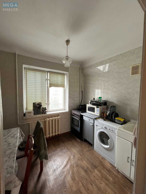 Продаж 1 кімнатної квартири (31,5/14,7/6,6), 6 пов. 9 пов. будинку, <a class="location-link" href="/kiev/" title="Недвижимость Київ">Київ</a>, <a class="location-link" href="/kiev/obolonskij/" title="Недвижимость Оболонський район">Оболонський р-н</a>, Лайоша Гавро ул., 4 (изображение 10)
