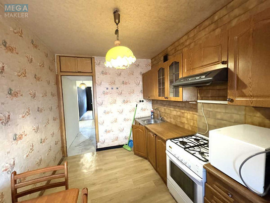 Продаж 3 кімнатної квартири (72/41/8), 3 пов. 4 пов. будинку, <a class="location-link" href="/kiev/" title="Недвижимость Київ">Київ</a>, <a class="location-link" href="/kiev/podolskij/" title="Недвижимость Подільський район">Подільський р-н</a>, Хорива вул., 50 (изображение 2)