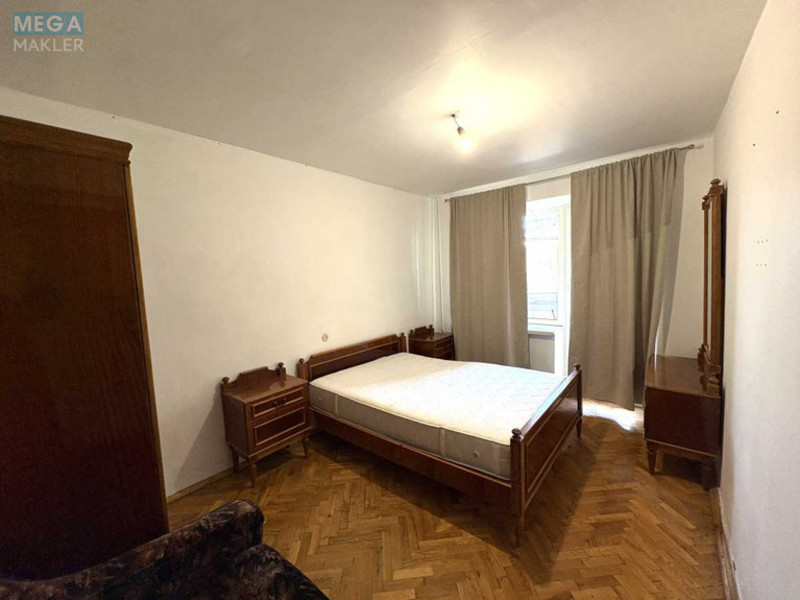 Продаж 3 кімнатної квартири (72/41/8), 3 пов. 4 пов. будинку, <a class="location-link" href="/kiev/" title="Недвижимость Київ">Київ</a>, <a class="location-link" href="/kiev/podolskij/" title="Недвижимость Подільський район">Подільський р-н</a>, Хорива вул., 50 (изображение 6)