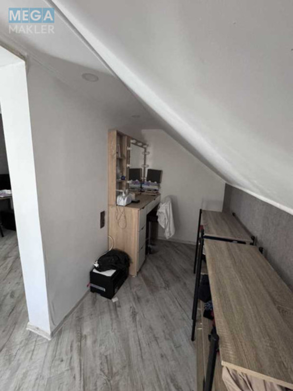 Продаж дома, 2&nbsp;поверху, 178&nbsp;кв.м, 7&nbsp;кімнат, ділянка 4&nbsp;сотки, <a class="location-link" href="/poltava/" title="Недвижимость Полтава">Полтава</a>, <a class="location-link" href="/poltava/kievskij/" title="Недвижимость Київський район">Київський р-н</a>, Прямокутний (изображение 6)