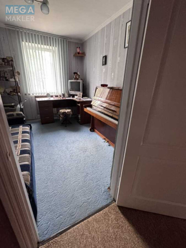 Продаж дома, 2&nbsp;поверху, 178&nbsp;кв.м, 7&nbsp;кімнат, ділянка 4&nbsp;сотки, <a class="location-link" href="/poltava/" title="Недвижимость Полтава">Полтава</a>, <a class="location-link" href="/poltava/kievskij/" title="Недвижимость Київський район">Київський р-н</a>, Прямокутний (изображение 12)