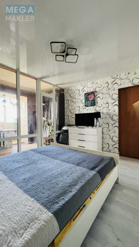 Продаж 3 кімнатної квартири (75/48/7), 4 пов. 5 пов. будинку, <a class="location-link" href="/lutsk/" title="Недвижимость Луцьк">Луцьк</a>, Відродження, 47 (изображение 2)
