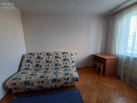 Оренда кімнати (підселення), <a class="location-link" href="/kiev/" title="Недвижимость Київ">Київ</a>, <a class="location-link" href="/kiev/darnickij/" title="Недвижимость Дарницький район">Дарницький р-н</a>, Анни Ахматової вул., 19 (изображение 3)