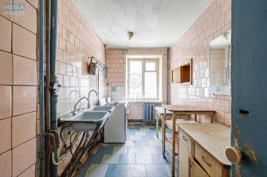 Продаж 7 кімнатної квартири (17,9/?/?), 1 пов. 5 пов. будинку, <a class="location-link" href="/kiev/" title="Недвижимость Київ">Київ</a>, <a class="location-link" href="/kiev/desnyanskij/" title="Недвижимость Деснянський район">Деснянський р-н</a>, Лісовий просп., 12б (изображение 3)