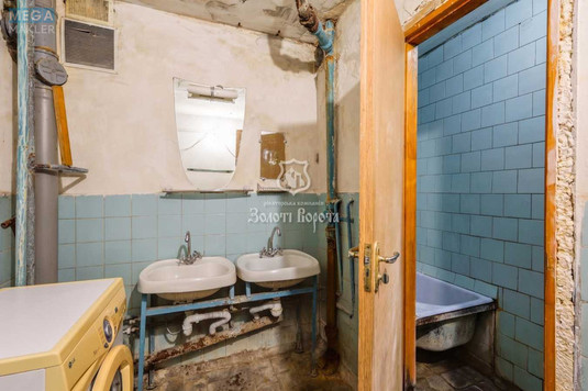Продаж 7 кімнатної квартири (17,9/?/?), 1 пов. 5 пов. будинку, <a class="location-link" href="/kiev/" title="Недвижимость Київ">Київ</a>, <a class="location-link" href="/kiev/desnyanskij/" title="Недвижимость Деснянський район">Деснянський р-н</a>, Лісовий просп., 12б (изображение 5)