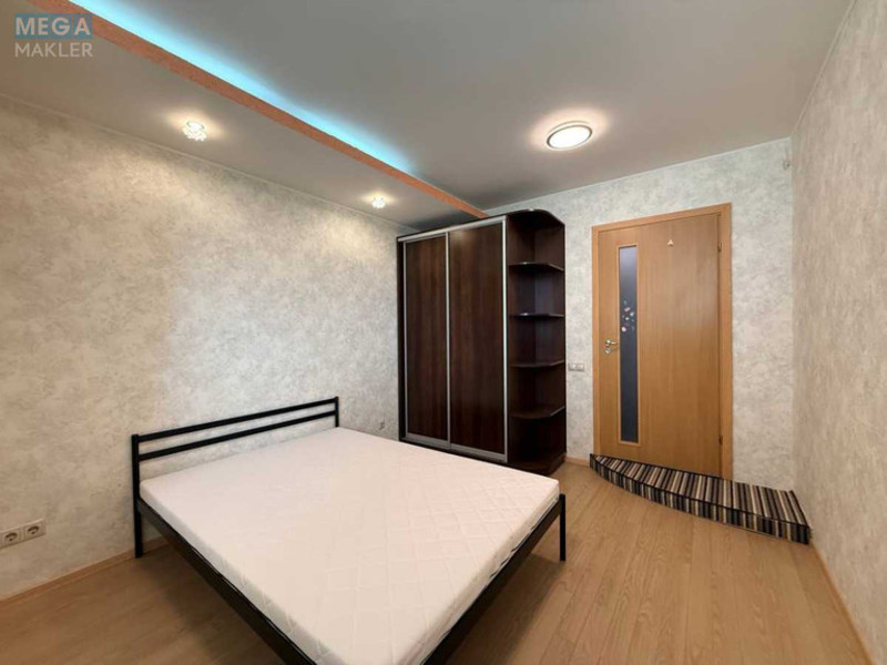 Продаж 3 кімнатної квартири (46/?/?), 11 пов. 26 пов. будинку, <a class="location-link" href="/kiev/" title="Недвижимость Київ">Київ</a>, <a class="location-link" href="/kiev/darnickij/" title="Недвижимость Дарницький район">Дарницький р-н</a>, Михаила Драгоманова ул., 6А (изображение 7)