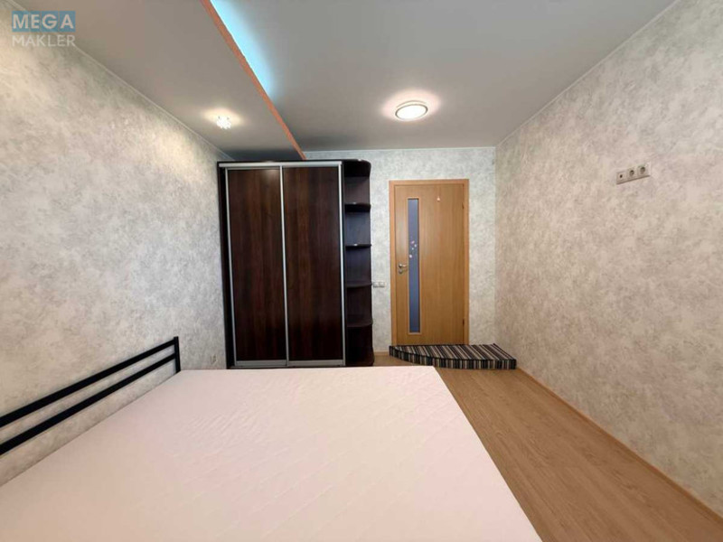 Продаж 3 кімнатної квартири (46/?/?), 11 пов. 26 пов. будинку, <a class="location-link" href="/kiev/" title="Недвижимость Київ">Київ</a>, <a class="location-link" href="/kiev/darnickij/" title="Недвижимость Дарницький район">Дарницький р-н</a>, Михаила Драгоманова ул., 6А (изображение 9)