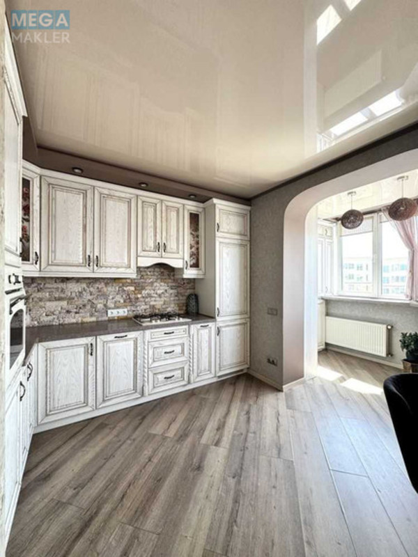 Продаж 3 кімнатної квартири (82/46/8), 10 пов. 11 пов. будинку, <a class="location-link" href="/sofievskaya-borshagovka/" title="Недвижимость Софіївська Борщагівка">Софіївська Борщагівка</a>, Лесі Українки, 20 (изображение 4)