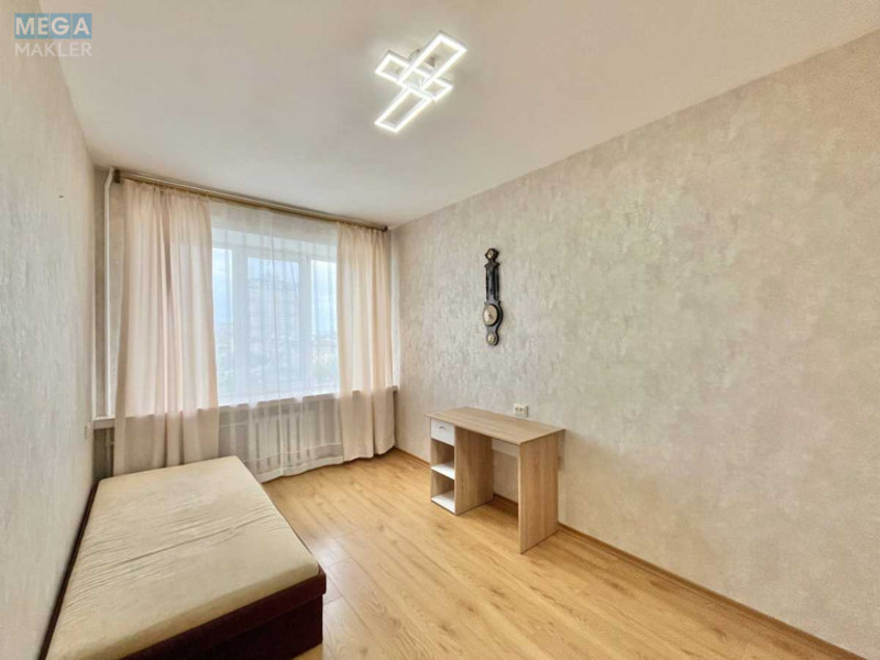Оренда 2 кімнатної квартири, <a class="location-link" href="/kiev/" title="Недвижимость Київ">Київ</a>, <a class="location-link" href="/kiev/pecherskij/" title="Недвижимость Печерський район">Печерський р-н</a>, Виноградний пров., 1/11 (изображение 8)