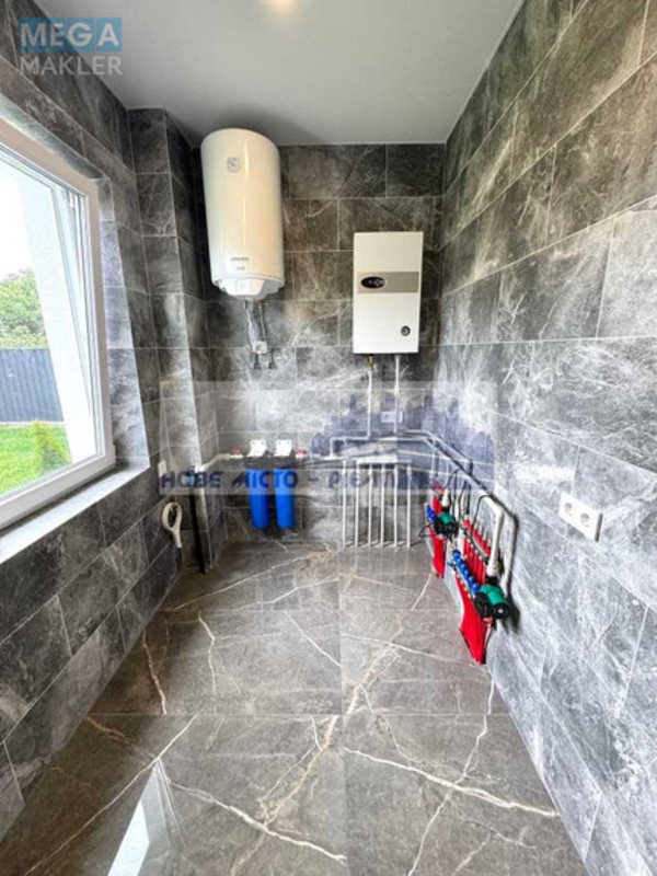 Продаж дома, 2&nbsp;поверху, 165&nbsp;кв.м, 5&nbsp;кімнат, ділянка 6&nbsp;соток, <a class="location-link" href="/kiev/" title="Недвижимость Київ">Київ</a>, <a class="location-link" href="/kiev/darnickij/" title="Недвижимость Дарницький район">Дарницький р-н</a>, 56-я Садовая ул. (изображение 8)
