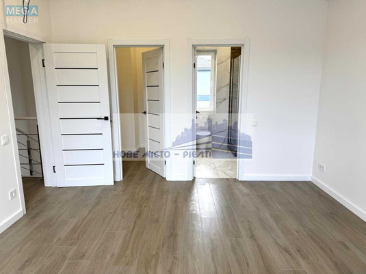 Продаж дома, 2&nbsp;поверху, 165&nbsp;кв.м, 5&nbsp;кімнат, ділянка 6&nbsp;соток, <a class="location-link" href="/kiev/" title="Недвижимость Київ">Київ</a>, <a class="location-link" href="/kiev/darnickij/" title="Недвижимость Дарницький район">Дарницький р-н</a>, 56-я Садовая ул. (изображение 14)