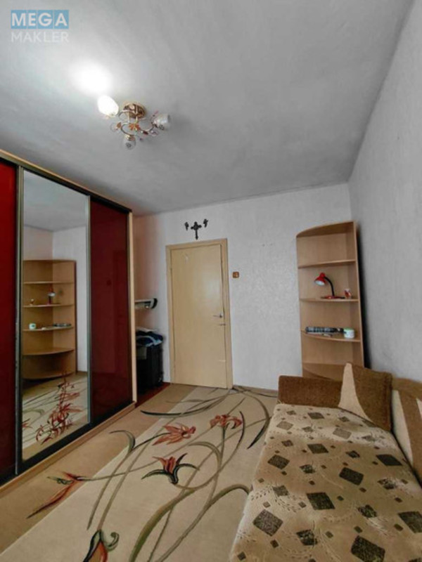 Продаж 3 кімнатної квартири (67/40/9), 3 пов. 9 пов. будинку, <a class="location-link" href="/lutsk/" title="Недвижимость Луцьк">Луцьк</a>, Відродження, 49 (изображение 4)
