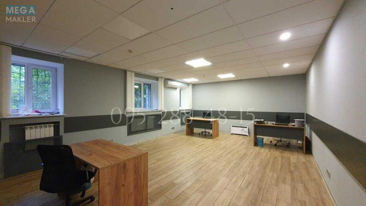Продаж комерційної нерухомості, 317&nbsp;кв.м, под офис, <a class="location-link" href="/kiev/" title="Недвижимость Київ">Київ</a>, <a class="location-link" href="/kiev/pecherskij/" title="Недвижимость Печерський район">Печерський р-н</a>, Лесі Українки бульв., 10а (изображение 11)