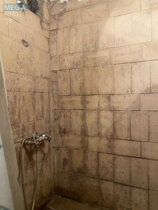 Продаж 4 кімнатної квартири (24/?/?), 1 пов. 5 пов. будинку, <a class="location-link" href="/kiev/" title="Недвижимость Київ">Київ</a>, <a class="location-link" href="/kiev/goloseevskij/" title="Недвижимость Голосіївський район">Голосіївський р-н</a>, Василя Жуковського пров., 14 (изображение 6)