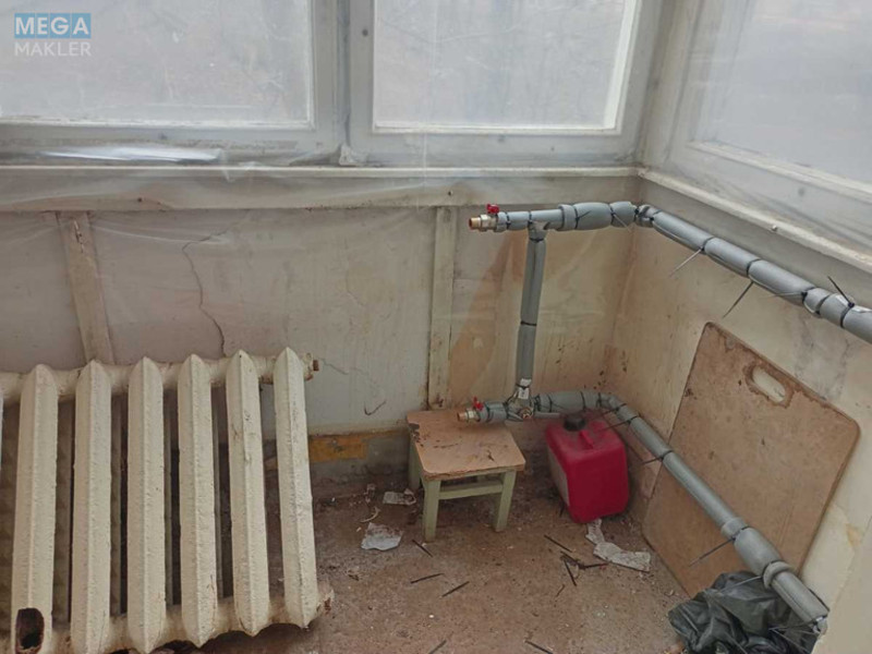 Продаж 3 кімнатної квартири (63/39/7), 1 пов. 9 пов. будинку, <a class="location-link" href="/kiev/" title="Недвижимость Київ">Київ</a>, <a class="location-link" href="/kiev/pecherskij/" title="Недвижимость Печерський район">Печерський р-н</a>, Евгения Коновальца ул., 37 (изображение 8)