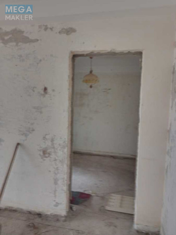 Продаж 3 кімнатної квартири (63/39/7), 1 пов. 9 пов. будинку, <a class="location-link" href="/kiev/" title="Недвижимость Київ">Київ</a>, <a class="location-link" href="/kiev/pecherskij/" title="Недвижимость Печерський район">Печерський р-н</a>, Евгения Коновальца ул., 37 (изображение 9)