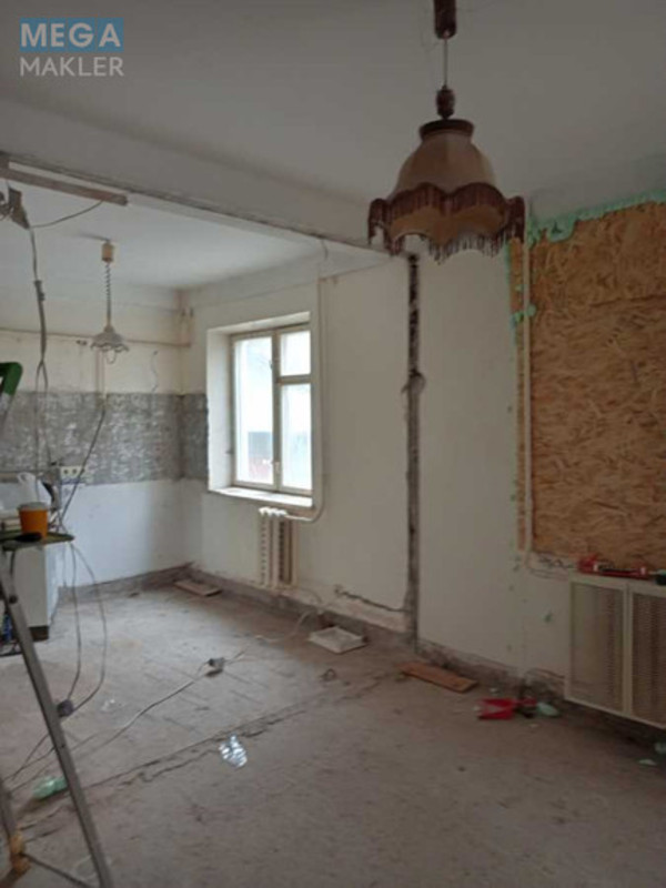 Продаж 3 кімнатної квартири (63/39/7), 1 пов. 9 пов. будинку, <a class="location-link" href="/kiev/" title="Недвижимость Київ">Київ</a>, <a class="location-link" href="/kiev/pecherskij/" title="Недвижимость Печерський район">Печерський р-н</a>, Евгения Коновальца ул., 37 (изображение 12)