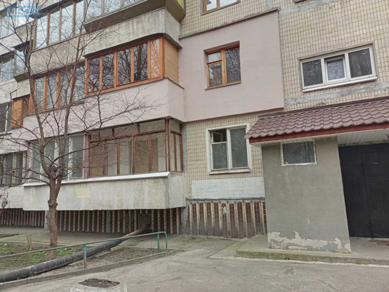 Продаж 3 кімнатної квартири (63/39/7), 1 пов. 9 пов. будинку, <a class="location-link" href="/kiev/" title="Недвижимость Київ">Київ</a>, <a class="location-link" href="/kiev/pecherskij/" title="Недвижимость Печерський район">Печерський р-н</a>, Евгения Коновальца ул., 37 (изображение 13)