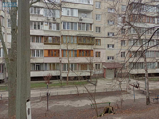 Продаж 3 кімнатної квартири (63/39/7), 1 пов. 9 пов. будинку, <a class="location-link" href="/kiev/" title="Недвижимость Київ">Київ</a>, <a class="location-link" href="/kiev/pecherskij/" title="Недвижимость Печерський район">Печерський р-н</a>, Евгения Коновальца ул., 37 (изображение 14)