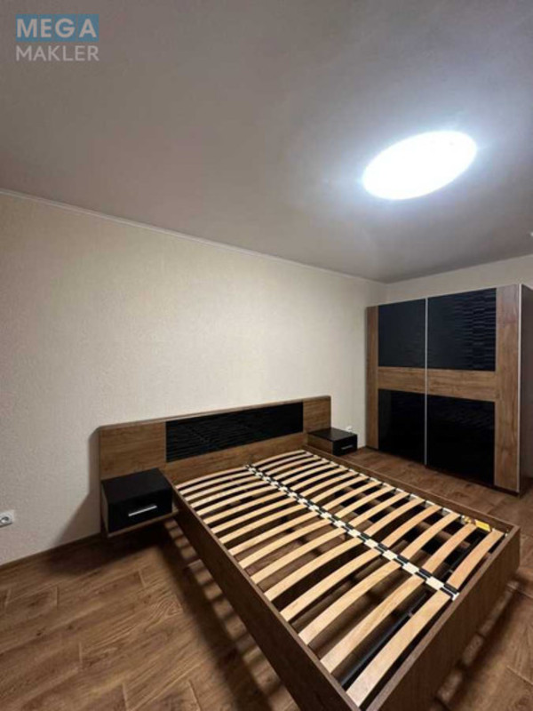 Новобудова, 25 поверхів, <a class="location-link" href="/kiev/" title="Недвижимость Київ">Київ</a>, <a class="location-link" href="/kiev/obolonskij/" title="Недвижимость Оболонський район">Оболонський р-н</a>, Дружбы Народов пл. (изображение 9)