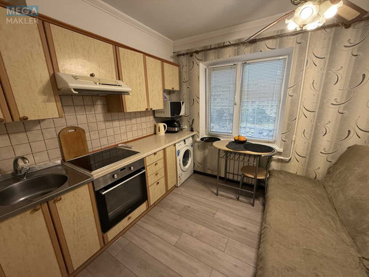 Оренда 1 кімнатної квартири, <a class="location-link" href="/kiev/" title="Недвижимость Київ">Київ</a>, <a class="location-link" href="/kiev/obolonskij/" title="Недвижимость Оболонський район">Оболонський р-н</a>, Оболонский просп., 3 (изображение 2)