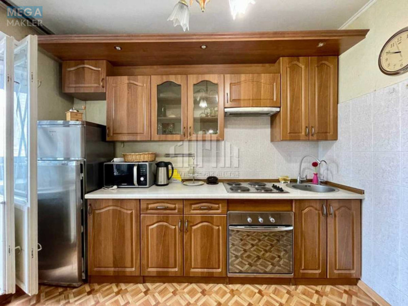 Продаж 2 кімнатної квартири (56,2/32/8,2), 11 пов. 12 пов. будинку, <a class="location-link" href="/kiev/" title="Недвижимость Київ">Київ</a>, <a class="location-link" href="/kiev/goloseevskij/" title="Недвижимость Голосіївський район">Голосіївський р-н</a>, Владимира Антоновича ул., 102 (изображение 18)