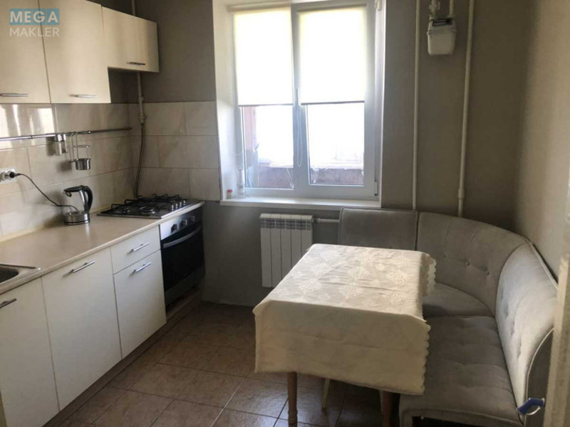 Продаж 1 кімнатної квартири (40/19/8), 9 пов. 10 пов. будинку, <a class="location-link" href="/kiev/" title="Недвижимость Київ">Київ</a>, <a class="location-link" href="/kiev/darnickij/" title="Недвижимость Дарницький район">Дарницький р-н</a>, Бориса Гмирі вул., 9 (изображение 8)