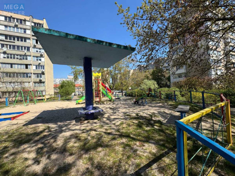 Продаж 3 кімнатної квартири (84/44/9), 16 пов. 16 пов. будинку, <a class="location-link" href="/kiev/" title="Недвижимость Київ">Київ</a>, <a class="location-link" href="/kiev/desnyanskij/" title="Недвижимость Деснянський район">Деснянський р-н</a>, Николая Закревского ул., 35 (изображение 21)