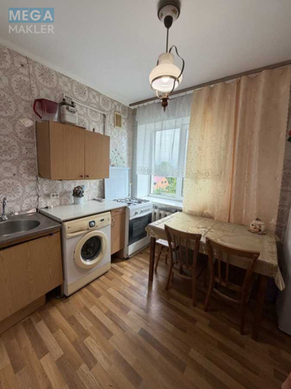 Продаж 4 кімнатної квартири (79,8/52,5/7,4), 4 пов. 4 пов. будинку, <a class="location-link" href="/cibli/" title="Недвижимость Циблі">Циблі</a>, Набережна, 10 (изображение 4)