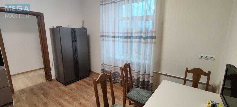 Продаж 2 кімнатної квартири (71,5/?/14,4), 5 пов. 5 пов. будинку, <a class="location-link" href="/kiev/" title="Недвижимость Київ">Київ</a>, <a class="location-link" href="/kiev/dneprovskij/" title="Недвижимость Дніпровський район">Дніпровський р-н</a>, Краківська вул., 7 (изображение 3)