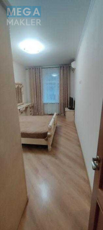 Продаж 2 кімнатної квартири (71,5/?/14,4), 5 пов. 5 пов. будинку, <a class="location-link" href="/kiev/" title="Недвижимость Київ">Київ</a>, <a class="location-link" href="/kiev/dneprovskij/" title="Недвижимость Дніпровський район">Дніпровський р-н</a>, Краківська вул., 7 (изображение 5)