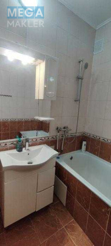 Продаж 2 кімнатної квартири (71,5/?/14,4), 5 пов. 5 пов. будинку, <a class="location-link" href="/kiev/" title="Недвижимость Київ">Київ</a>, <a class="location-link" href="/kiev/dneprovskij/" title="Недвижимость Дніпровський район">Дніпровський р-н</a>, Краківська вул., 7 (изображение 9)