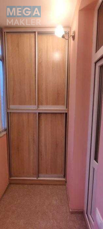 Продаж 2 кімнатної квартири (71,5/?/14,4), 5 пов. 5 пов. будинку, <a class="location-link" href="/kiev/" title="Недвижимость Київ">Київ</a>, <a class="location-link" href="/kiev/dneprovskij/" title="Недвижимость Дніпровський район">Дніпровський р-н</a>, Краківська вул., 7 (изображение 13)