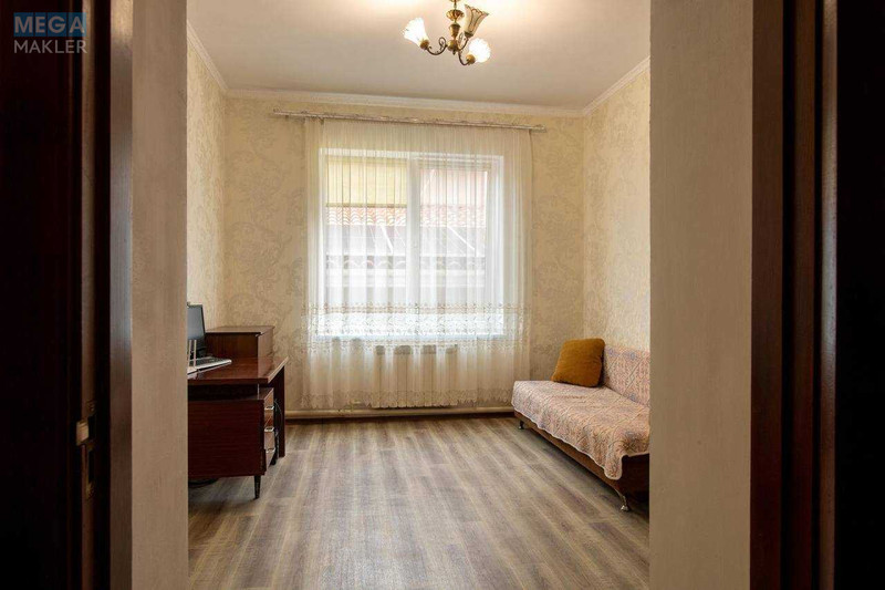 Продаж дома, 1&nbsp; поверх, 200&nbsp;кв.м, 4&nbsp;кімнати, ділянка 6&nbsp;соток, <a class="location-link" href="/odessa/" title="Недвижимость Одеса">Одеса</a>, <a class="location-link" href="/odessa/kievskij/" title="Недвижимость Київський район">Київський р-н</a>, Ромашковая, 76 (изображение 9)