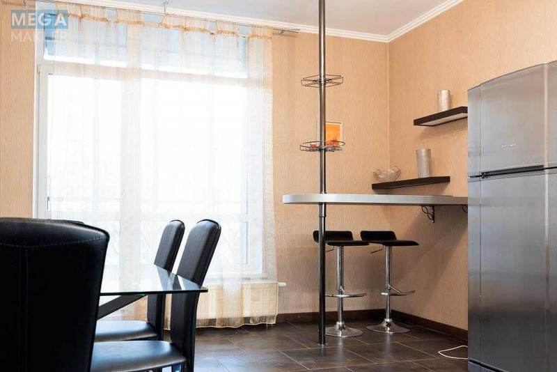 Оренда 2 кімнатної квартири, <a class="location-link" href="/kiev/" title="Недвижимость Київ">Київ</a>, <a class="location-link" href="/kiev/pecherskij/" title="Недвижимость Печерський район">Печерський р-н</a>, Андрія Верхогляда вул., 12 (изображение 14)