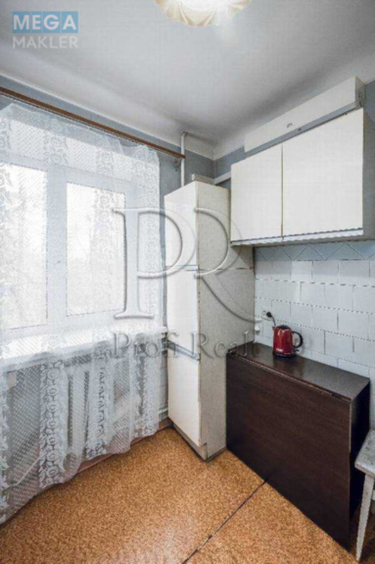 Продаж 2 кімнатної квартири (44/30/6), 4 пов. 5 пов. будинку, <a class="location-link" href="/kiev/" title="Недвижимость Київ">Київ</a>, <a class="location-link" href="/kiev/solomenskij/" title="Недвижимость Солом'янський район">Солом'янський р-н</a>, Чугуївський провулок, 10 (изображение 9)
