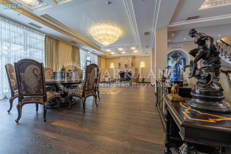 Продаж дома, 2&nbsp;поверху, 1&nbsp;399,70&nbsp;кв.м, 9&nbsp;кімнат, ділянка 10&nbsp;соток, <a class="location-link" href="/kiev/" title="Недвижимость Київ">Київ</a>, <a class="location-link" href="/kiev/pecherskij/" title="Недвижимость Печерський район">Печерський р-н</a>, Дубенська вул., 17 (изображение 6)